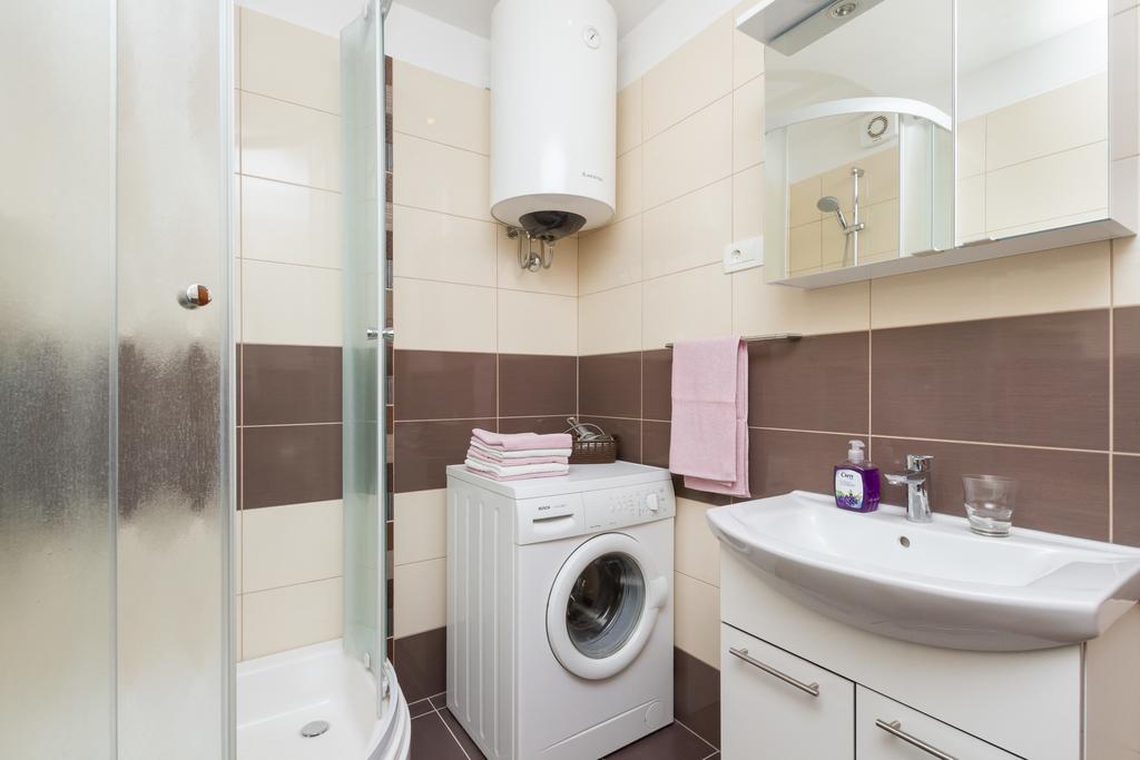 Comfortable Apartment Split Room photo
