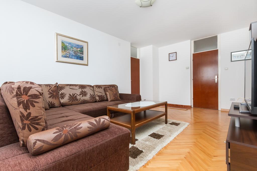 Comfortable Apartment Split Room photo
